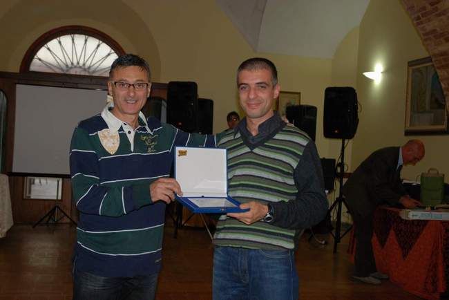 Il presidente premia Cilli Pino come miglior atleta 2007