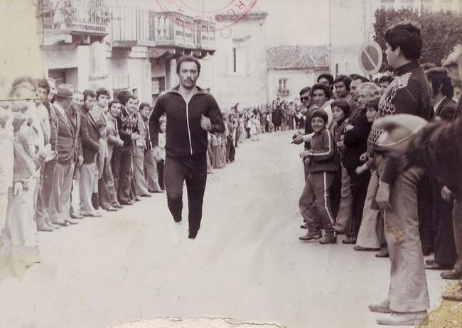 GARA PODISTICA SAN SALVO 1MAGGIO 1976 (L'atleta nella foto Antonio Fabrizio)